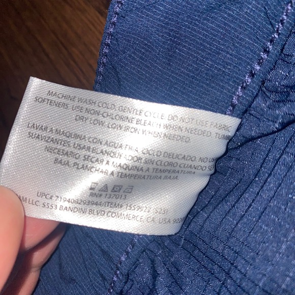 Banana Republic Comfort Flat Front‎ Shorts Mens 36 Stretch Wicking Blue New - Picture 9 of 9